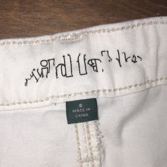 Wild Fable size 6 white high rise denim shorts - Picture 3 of 5